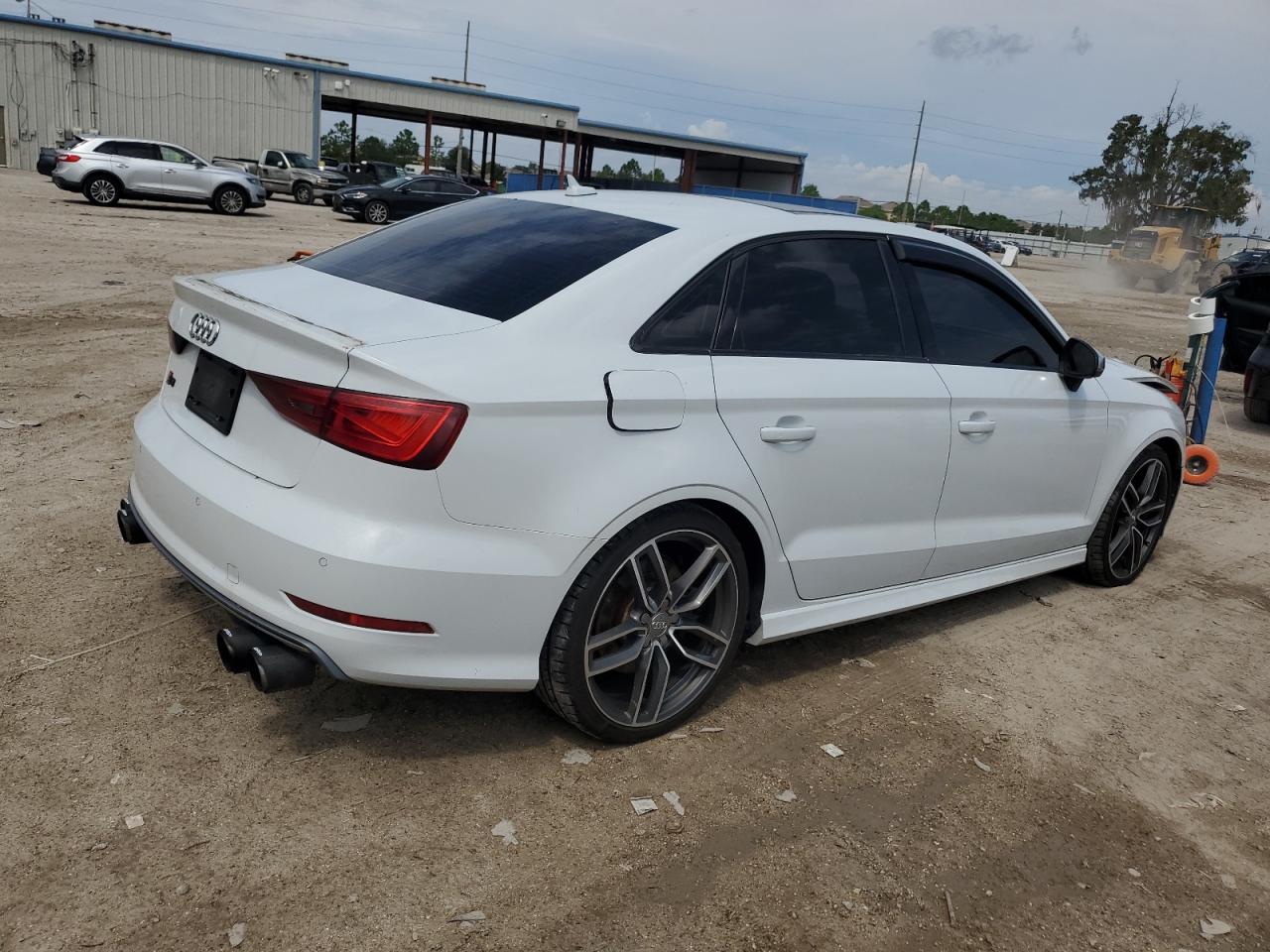 Изображение 3 2015 AUDI S3 PREMIUM PLUS 2015 с VIN WAUBFGFF4F1063243