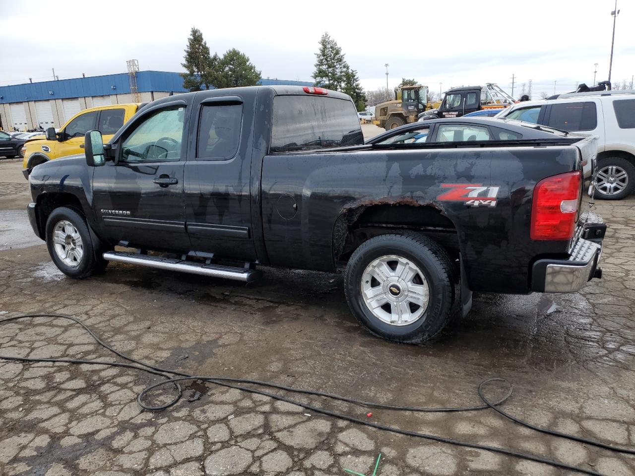 Изображение 2 2011 CHEVROLET SILVERADO K1500 LT 2011 с VIN 1GCRKSE35BZ214321