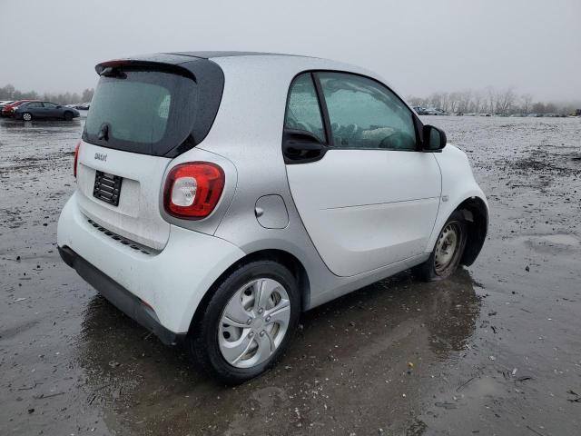 Obraz 3 z 2017 SMART FORTWO  2017 z VIN WMEFJ5DAXHK169418