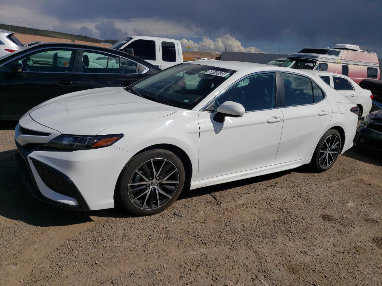 Изображение 1 2022 TOYOTA CAMRY SE 2022 с VIN 4T1G11AK9NU664004
