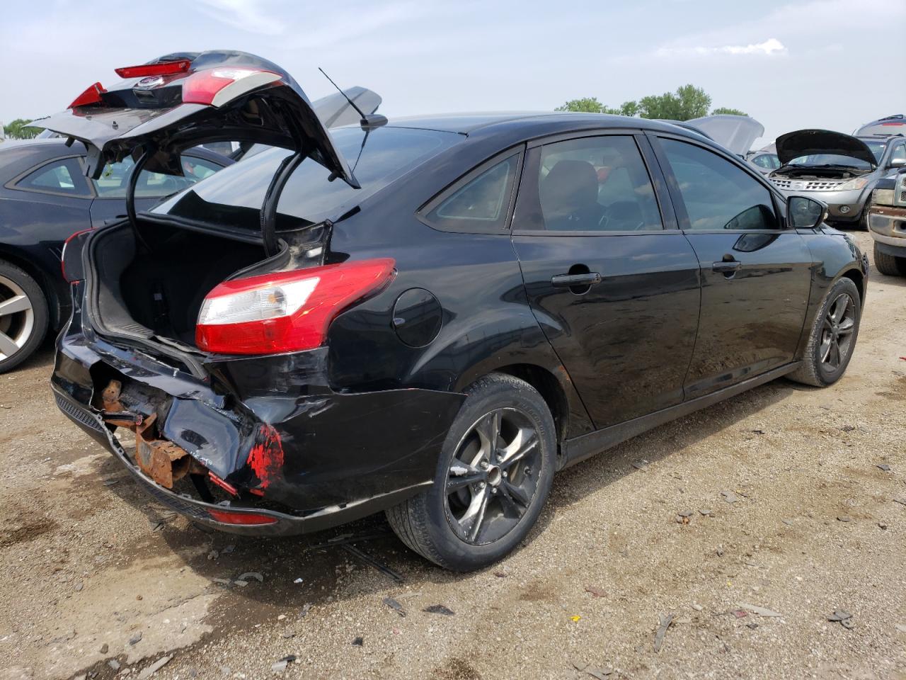 Image 3 of 2014 FORD FOCUS SE 2014 with VIN 1FADP3F26EL448889