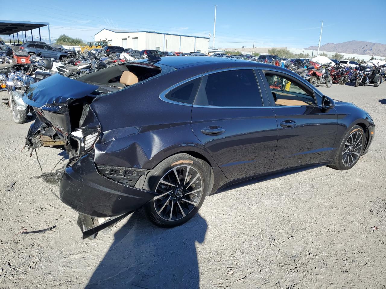 Image 3 of 2021 HYUNDAI SONATA LIMITED 2021 with VIN 5NPEH4J20MH097005