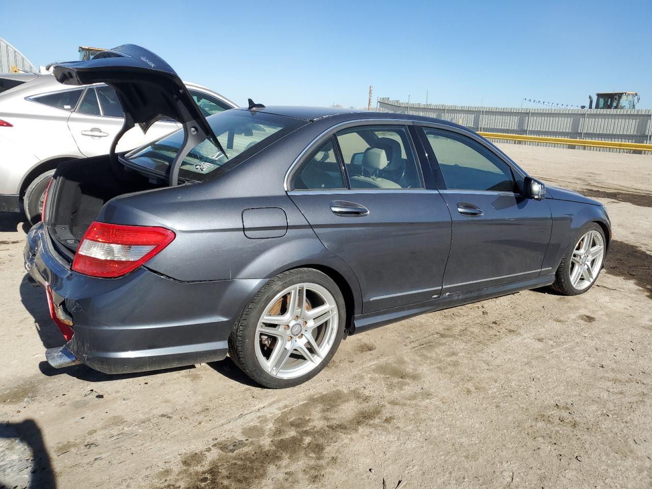 Изображение 3 2011 MERCEDES-BENZ C 300 4MATIC 2011 с VIN WDDGF8BB3BR136069