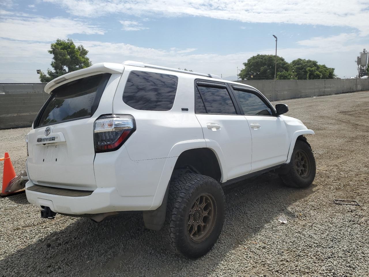 Obraz 3 z 2018 TOYOTA 4RUNNER SR5/SR5 PREMIUM 2018 z VIN JTEBU5JR7J5484966