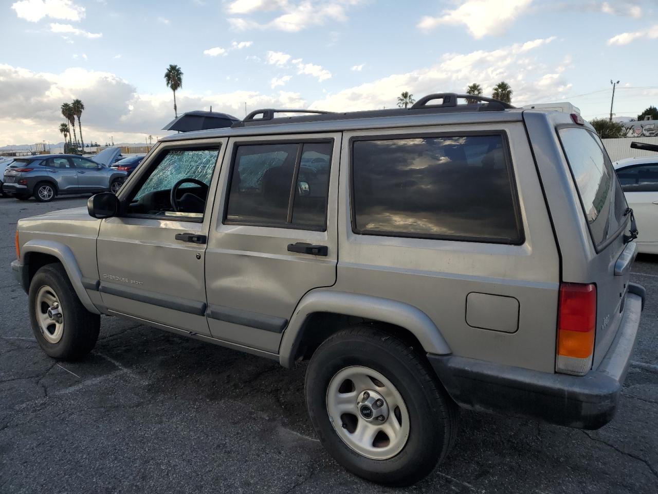 Obraz 2 z 2000 JEEP CHEROKEE SPORT 2000 z VIN 1J4FT48S7YL133728