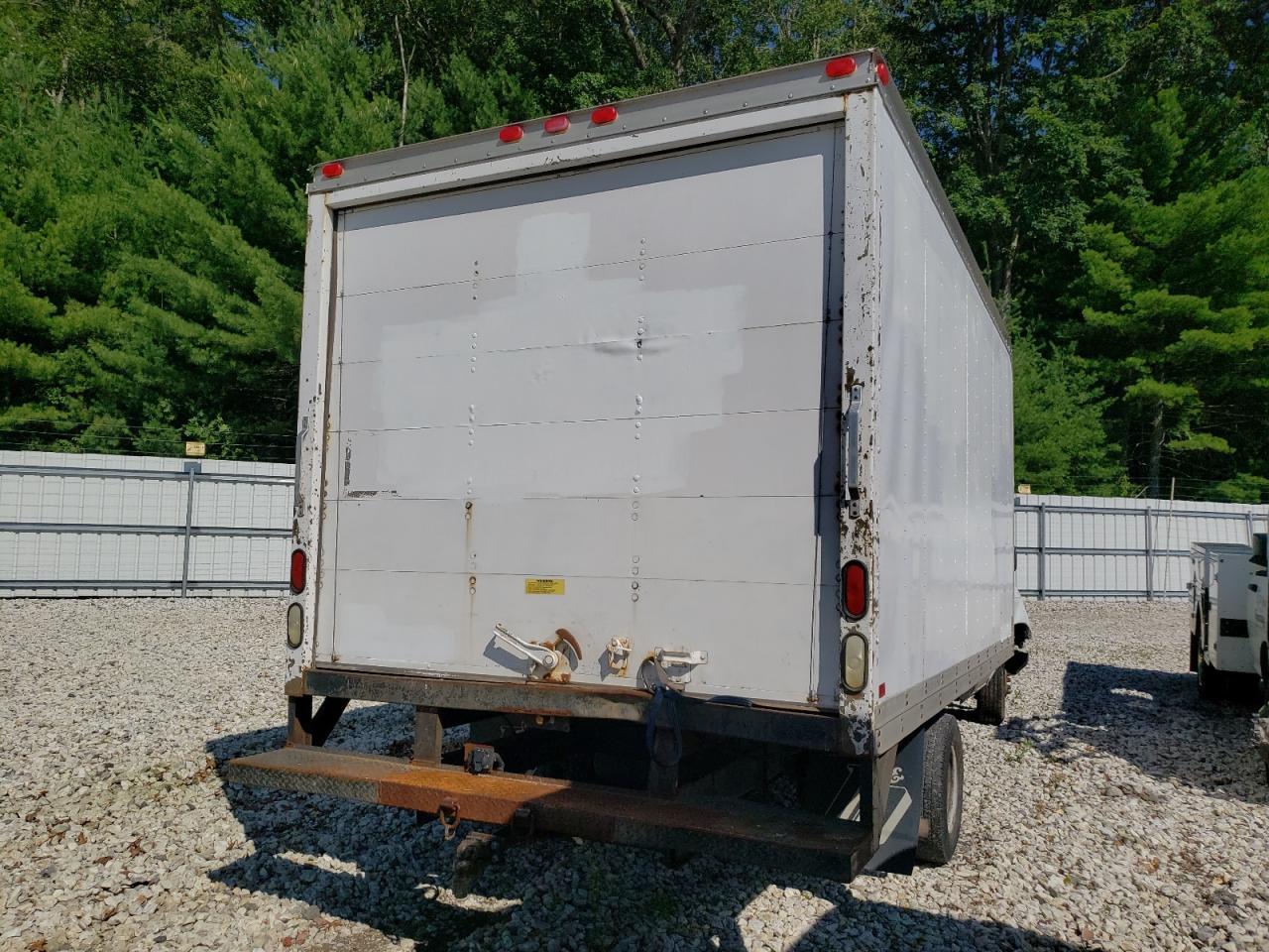 Image 3 of 2006 FORD ECONOLINE E350 SUPER DUTY CUTAWAY VAN 2006 with VIN 1FDWE35P46DA68186