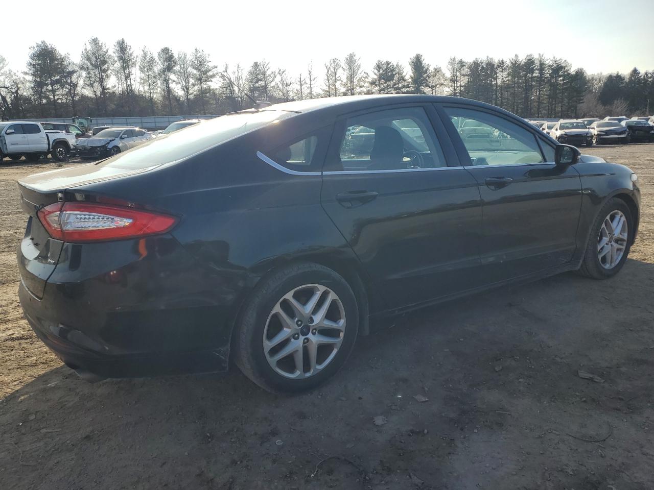 Image 3 of 2016 FORD FUSION SE 2016 with VIN 1FA6P0H75G5112366