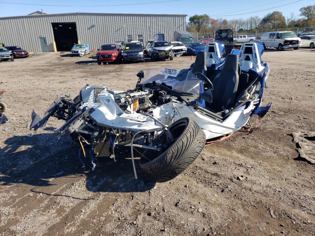 Image 2 of 2017 POLARIS SLINGSHOT SL 2017 with VIN 57XAAPFAXH8122055