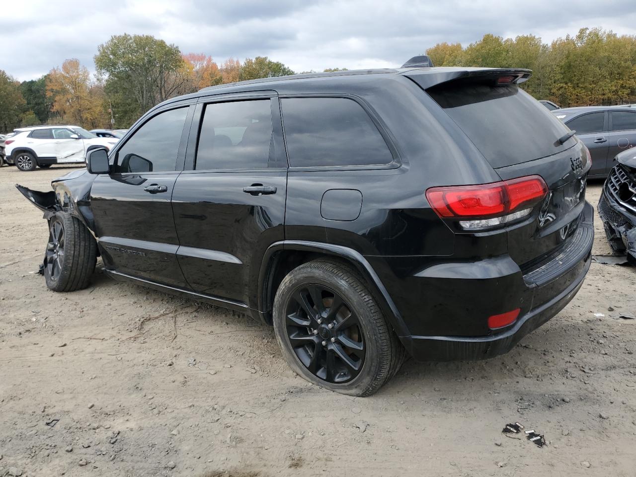 Изображение 2 2021 JEEP GRAND CHEROKEE LAREDO 2021 с VIN 1C4RJEAG2MC633651