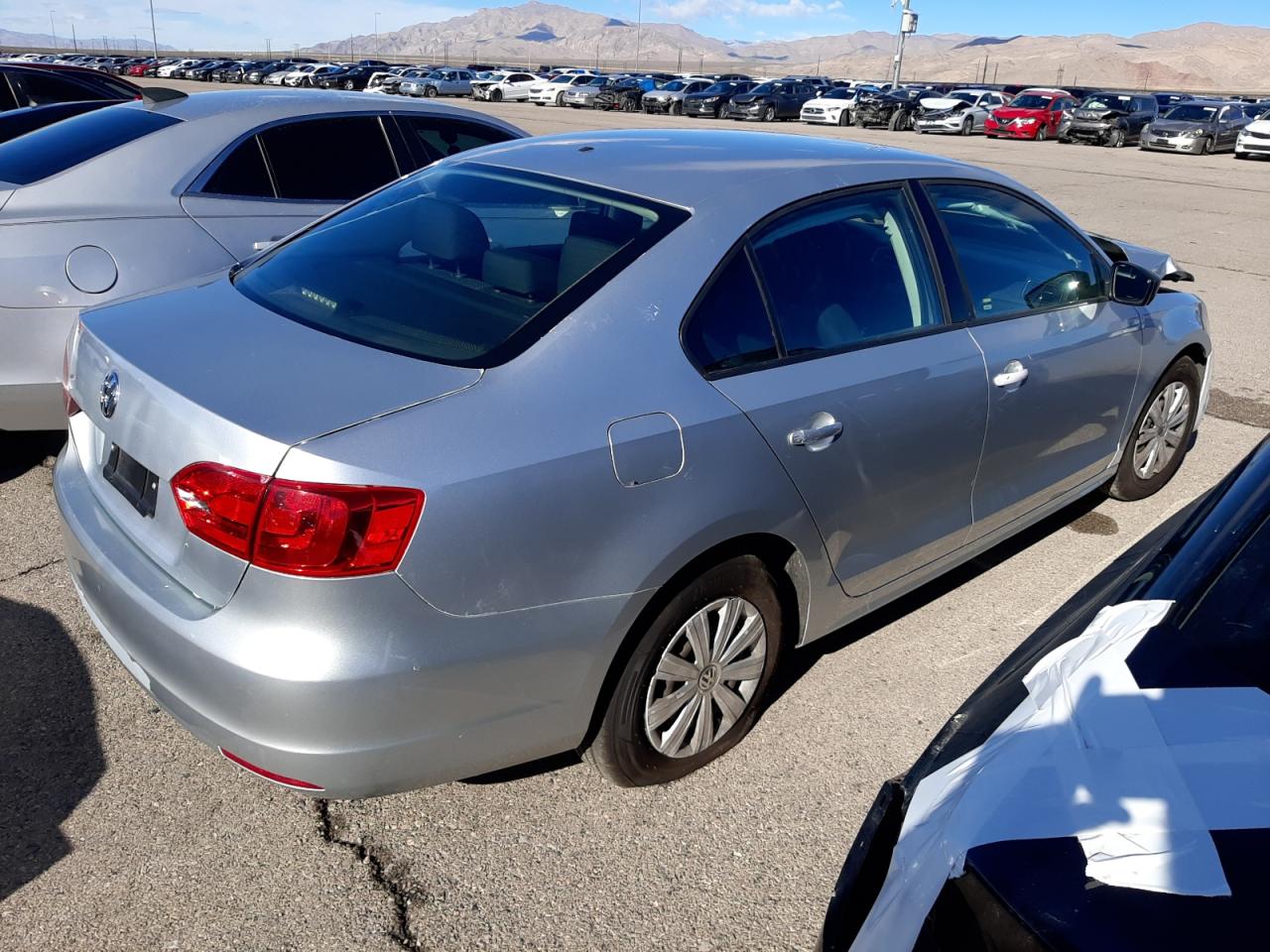 Image 3 of 2014 VOLKSWAGEN JETTA BASE 2014 with VIN 3VW2K7AJXEM219519