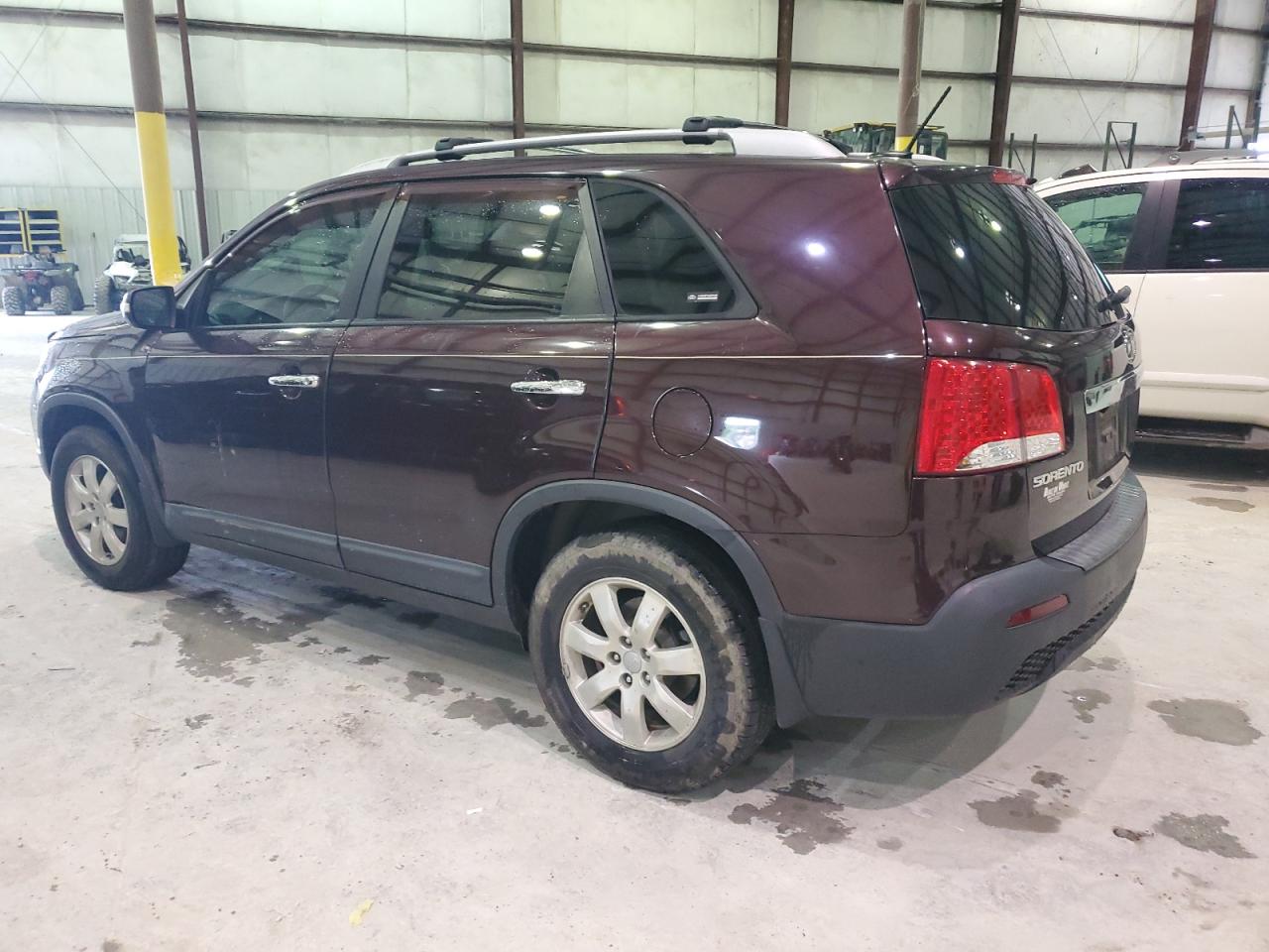 Obraz 2 z 2012 KIA SORENTO BASE 2012 z VIN 5XYKT3A65CG236405