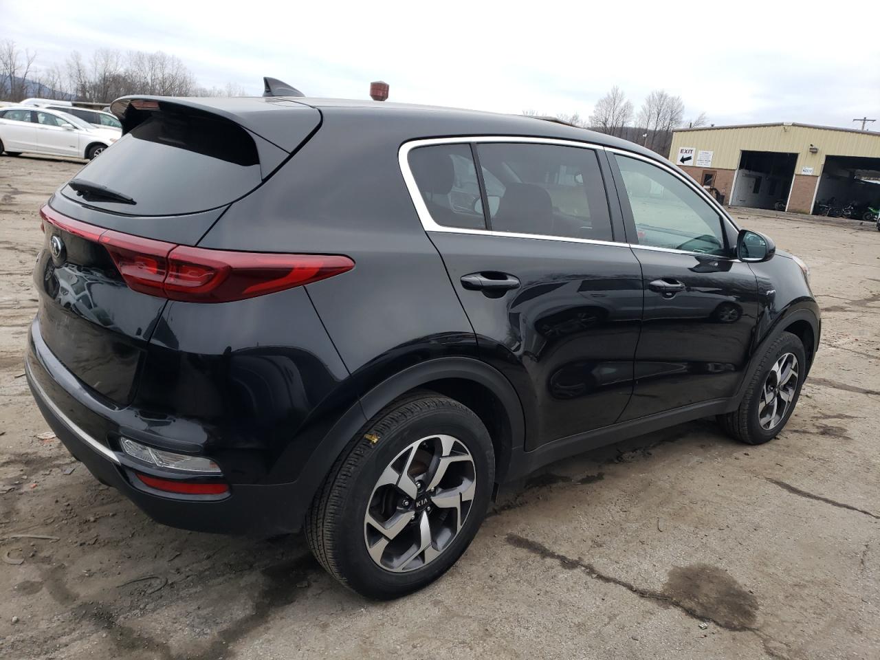 Изображение 3 2020 KIA SPORTAGE LX 2020 с VIN KNDPMCAC8L7675197