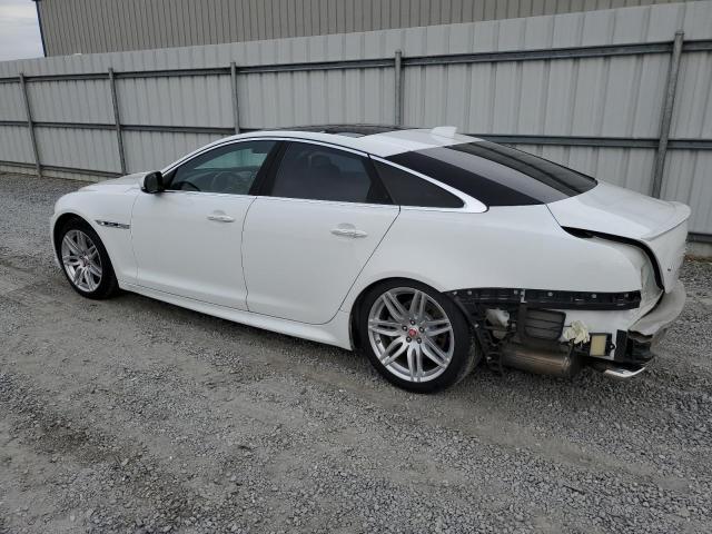 Obraz 2 z 2017 JAGUAR XJ  2017 z VIN SAJWA1C74H8W08298