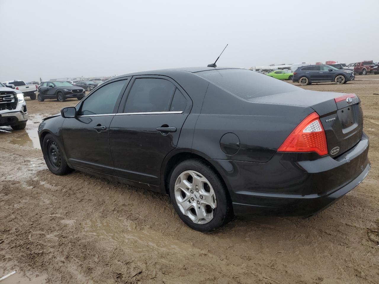 Obraz 2 z 2011 FORD FUSION SE 2011 z VIN 3FAHP0HA4BR303755