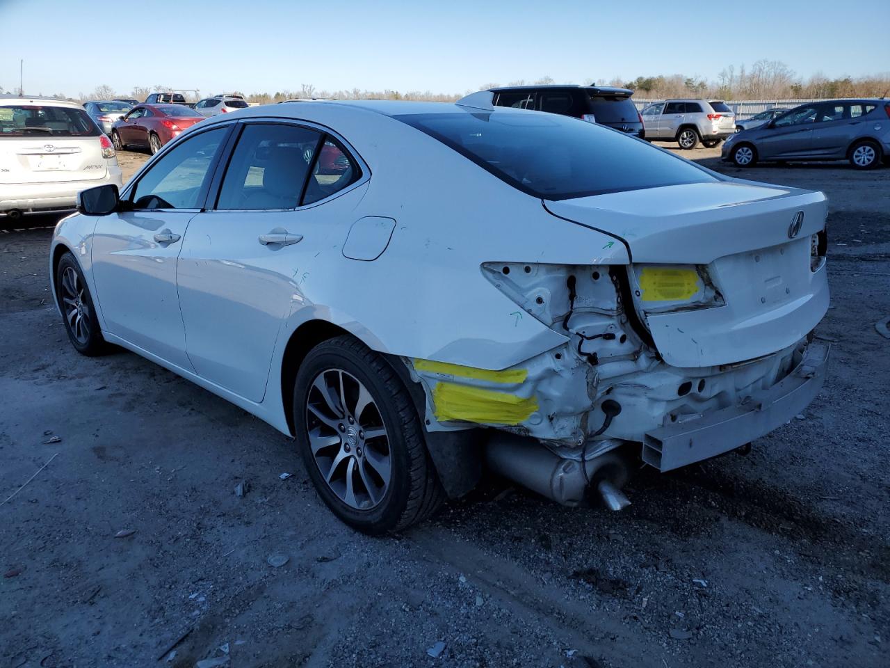 Obraz 2 z 2015 ACURA TLX  2015 z VIN 19UUB1F39FA028063