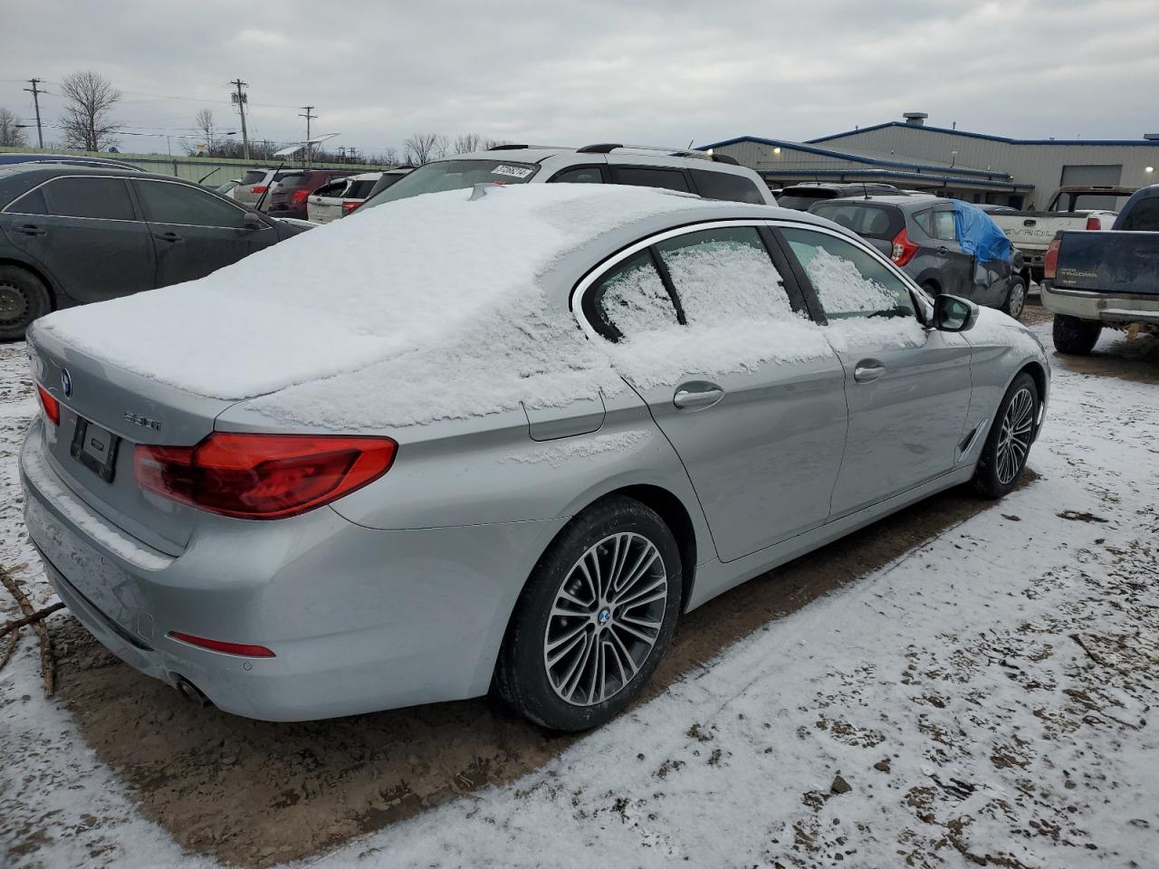 Obraz 3 z 2020 BMW 530 XI 2020 z VIN WBAJR7C00LCD78692