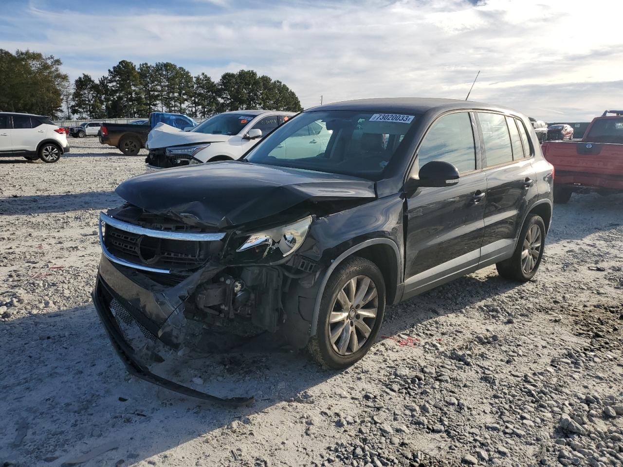 Image 1 of 2010 VOLKSWAGEN TIGUAN S 2010 with VIN WVGAV7AX8AW000543