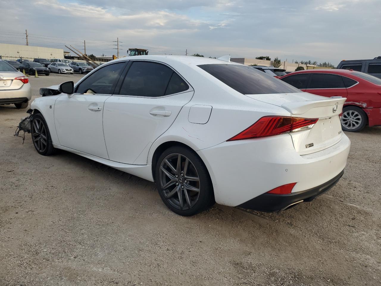 Obraz 2 z Lexus Is 300 2018 z VIN JTHBA1D22J5065507