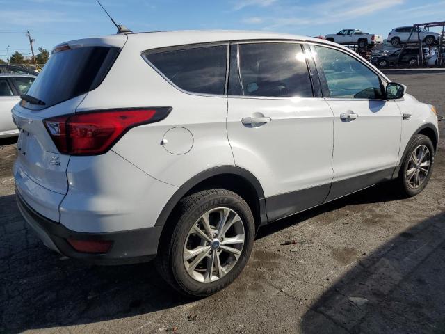 Image 3 of 2019 FORD ESCAPE SE 2019 with VIN 1FMCU9GDXKUB31202