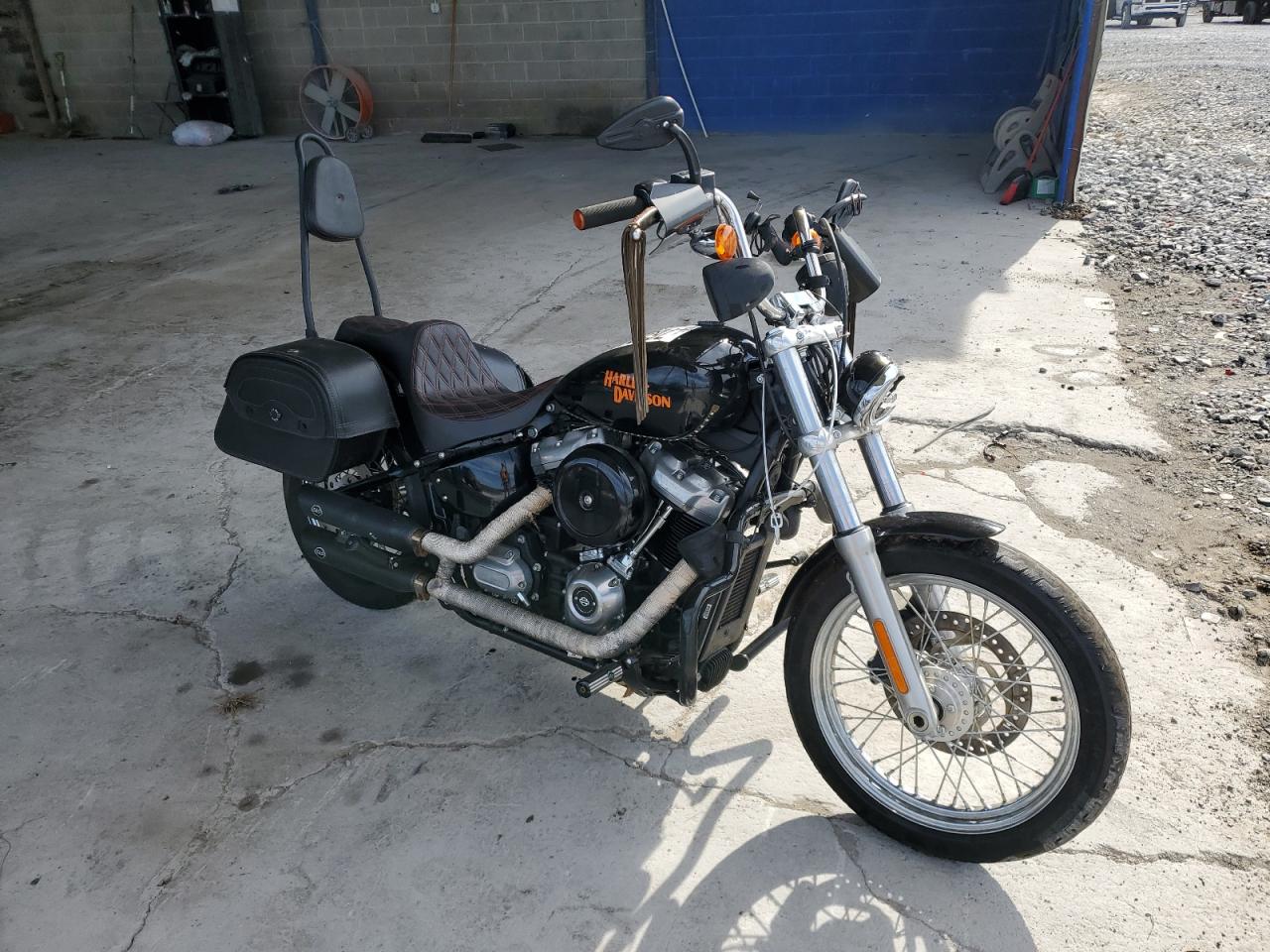 Изображение 1 2020 HARLEY-DAVIDSON FXST  2020 с VIN 1HD1BVJ14LB066884