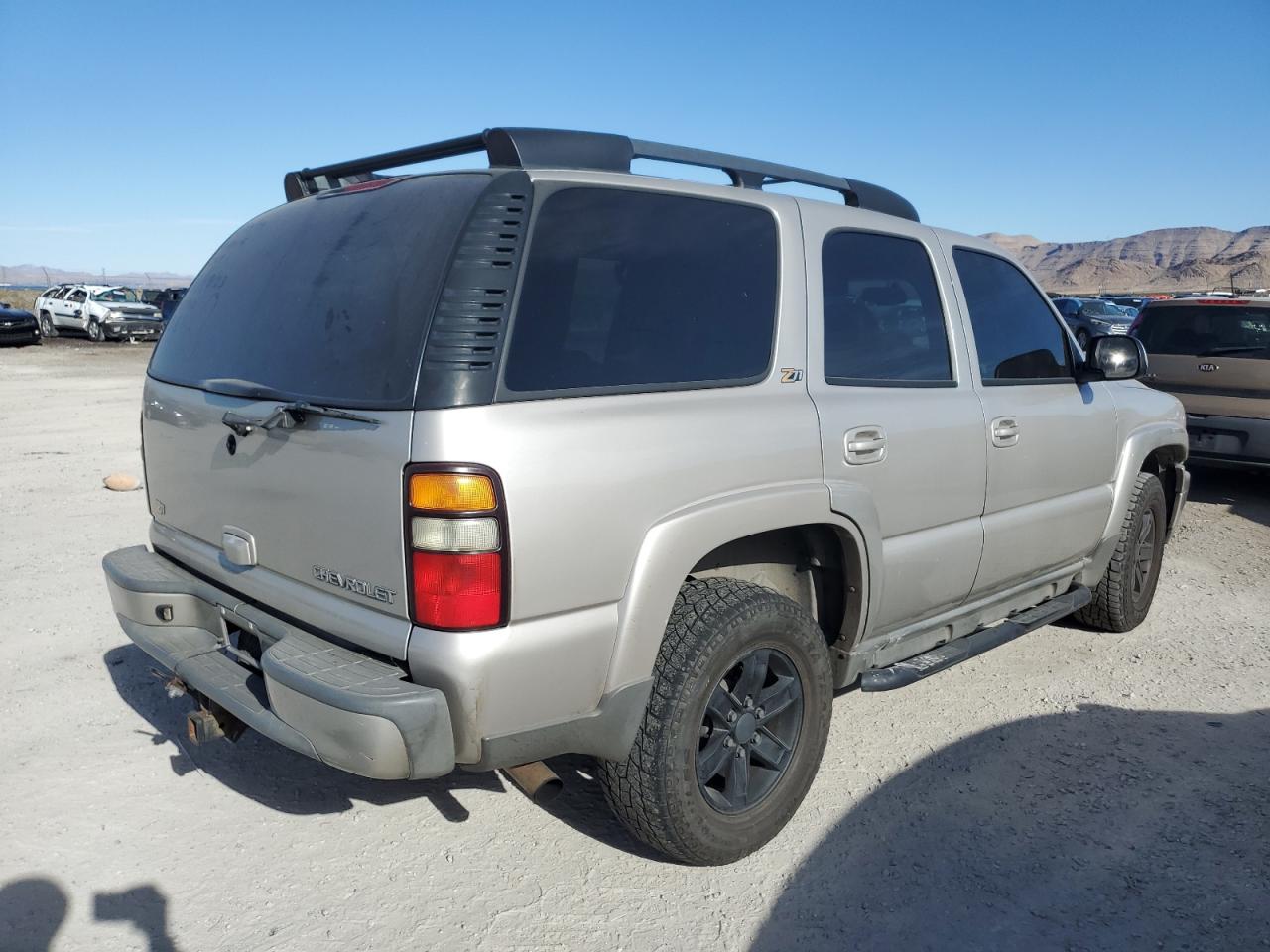 Obraz 3 z 2004 CHEVROLET TAHOE K1500 2004 z VIN 1GNEK13T94R205093