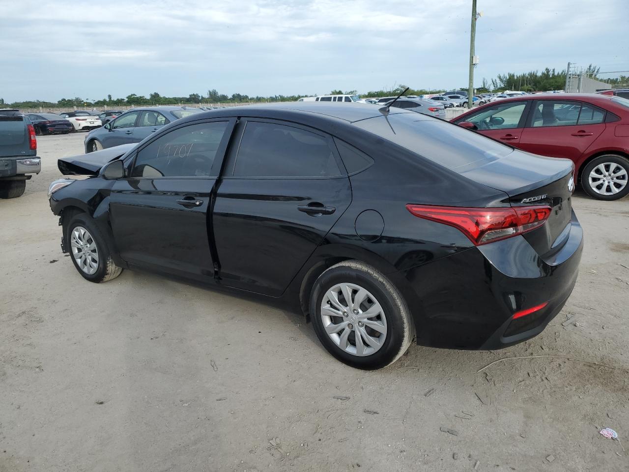 Obraz 2 z 2022 HYUNDAI ACCENT SE 2022 z VIN 3KPC24A65NE165235