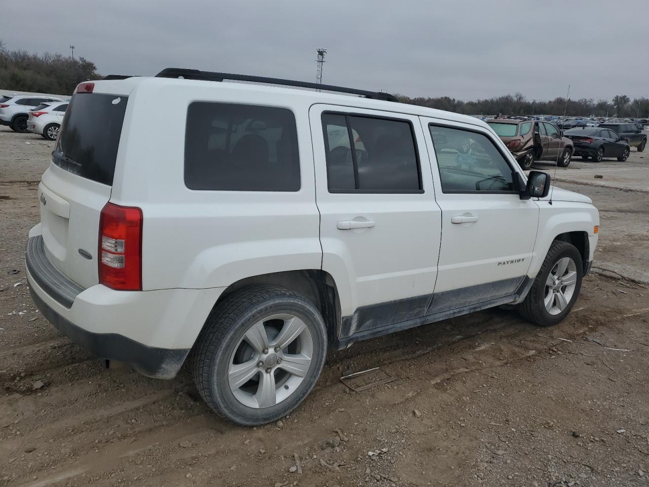 Image 3 of 2014 JEEP PATRIOT LATITUDE 2014 with VIN 1C4NJPFB1ED720962