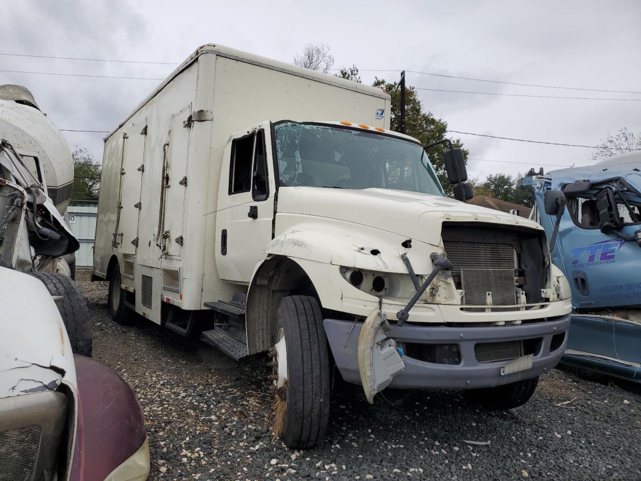 Image 1 of 2018 INTERNATIONAL 4000 4300 2018 with VIN 1HTMMMMN7JH212726