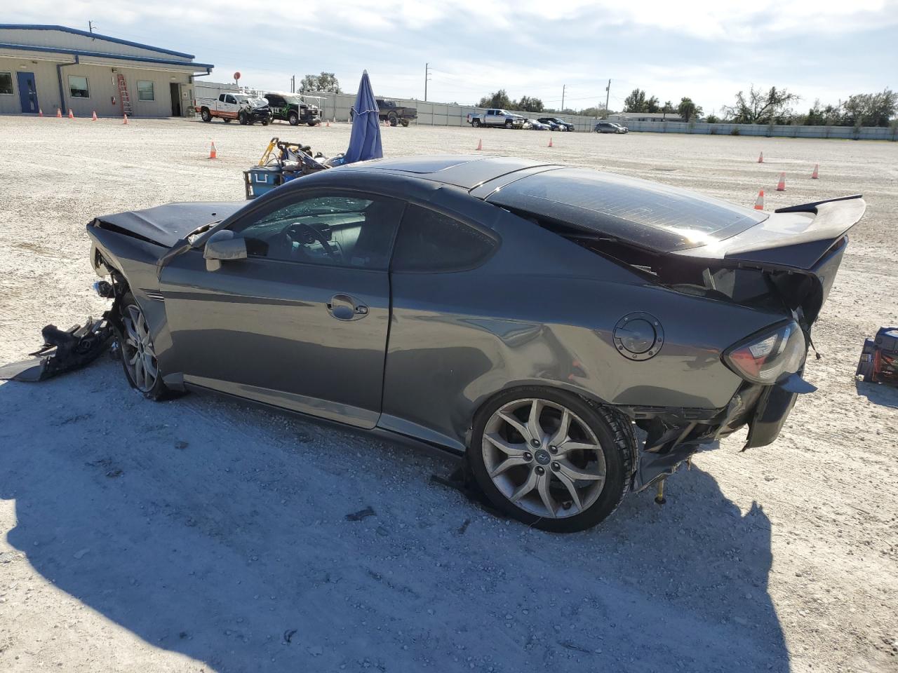 Image 2 of 2007 HYUNDAI TIBURON GT 2007 with VIN KMHHN66F97U237121