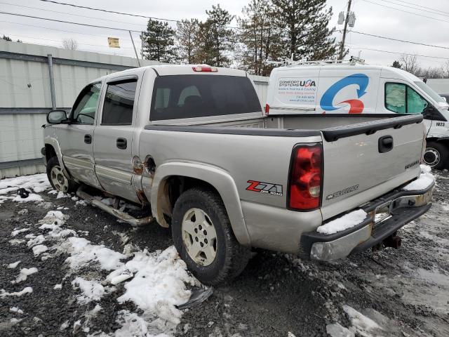 Obraz 2 z 2005 CHEVROLET SILVERADO K1500 2005 z VIN 2GCEK13T751254621