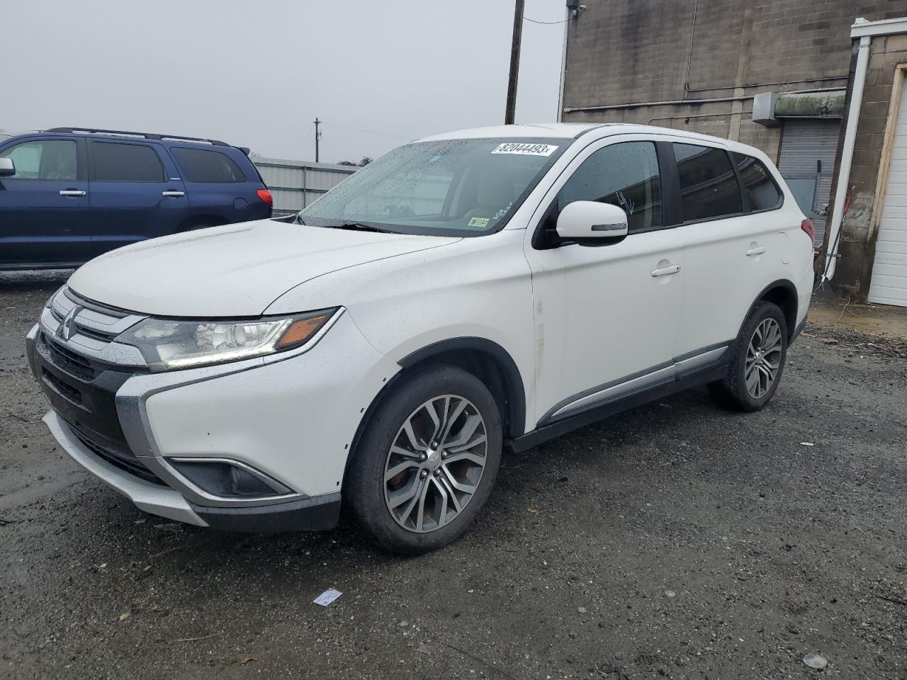 Image 1 of 2017 MITSUBISHI OUTLANDER SE 2017 with VIN JA4AZ3A36HZ002826