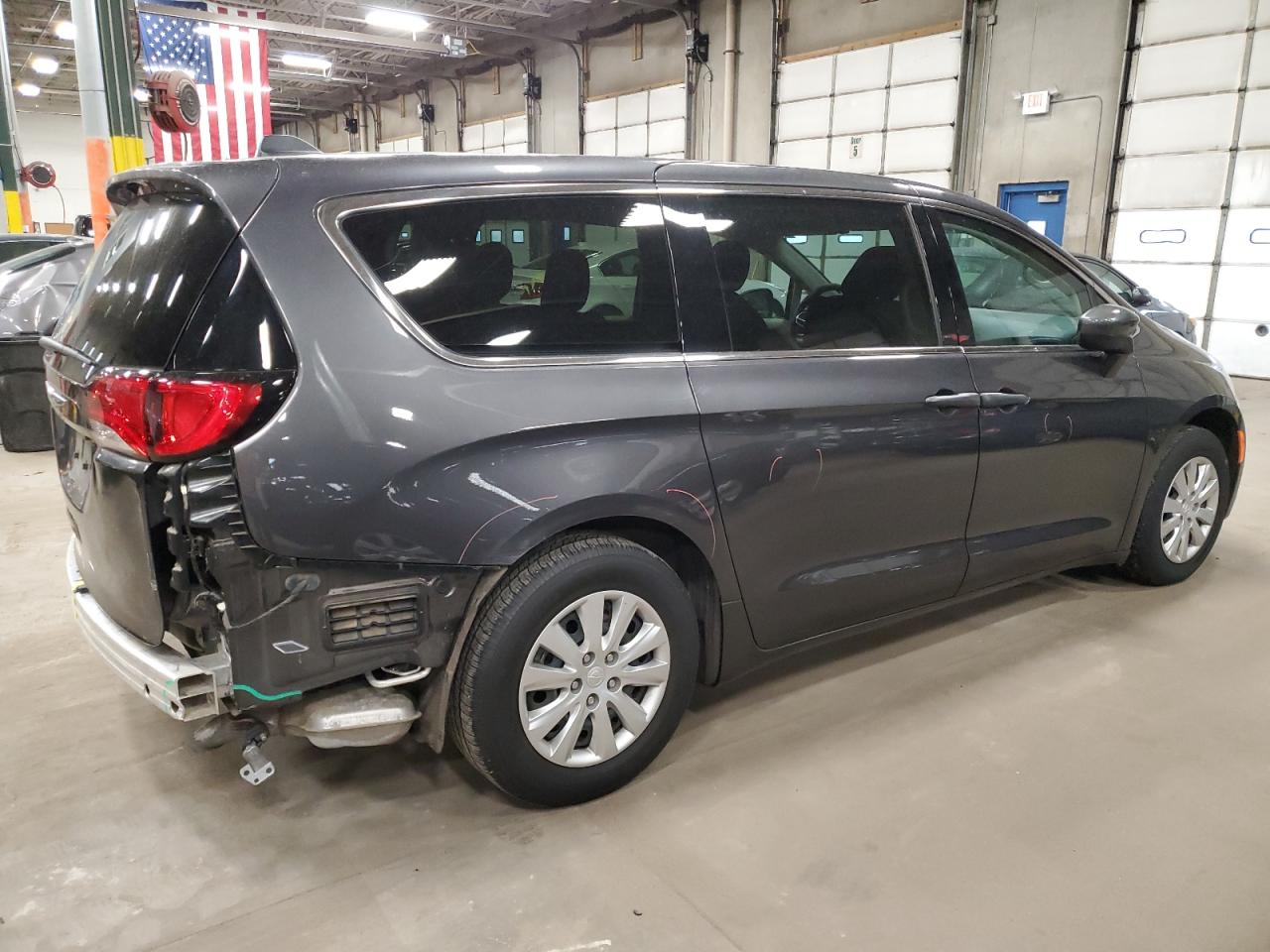 Изображение 3 2020 CHRYSLER VOYAGER L 2020 с VIN 2C4RC1AG7LR232945