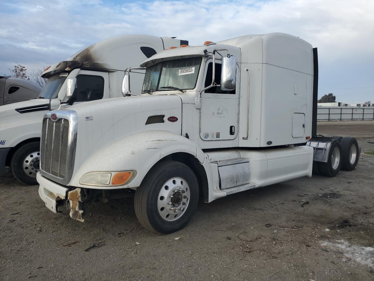 Obraz 2 z 2011 PETERBILT 386  2011 z VIN 1XPHDP9X8BD118288
