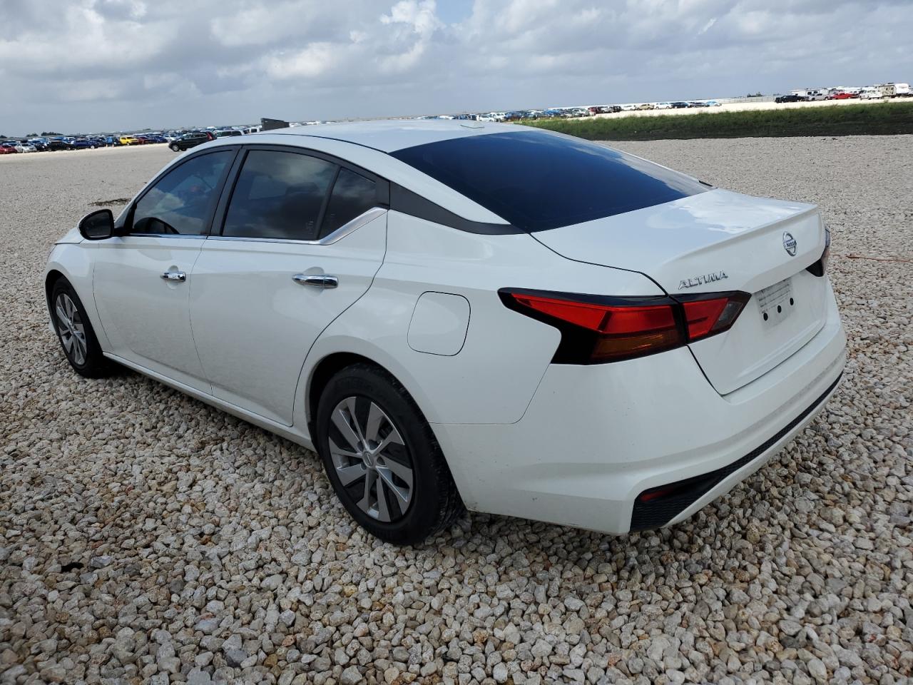 Изображение 2 2019 NISSAN ALTIMA S 2019 с VIN 1N4BL4BV5KN325061
