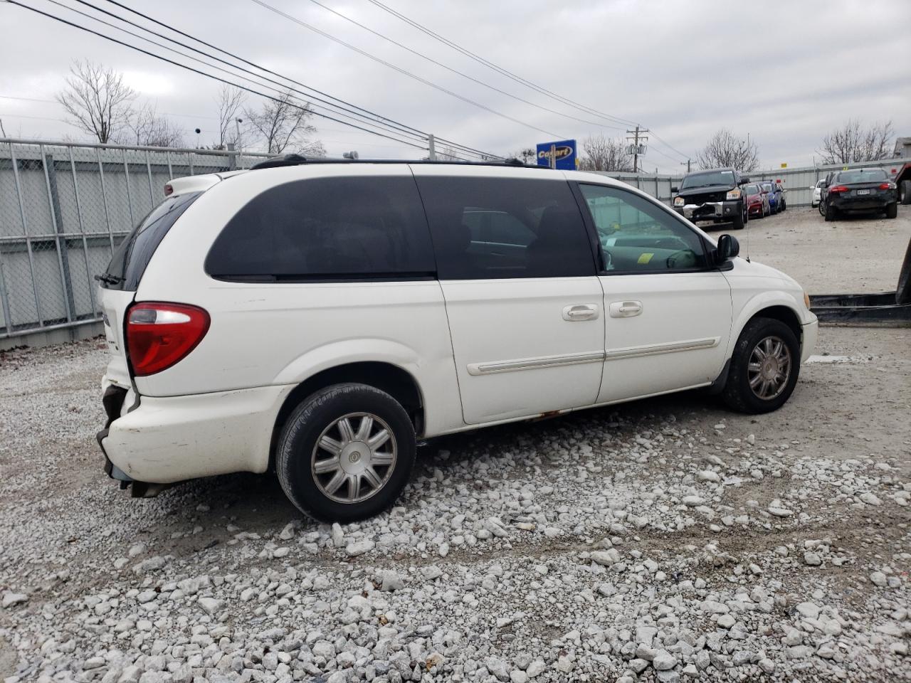 Image 3 of 2006 CHRYSLER TOWN & COUNTRY TOURING 2006 with VIN 2A8GP54L96R779854