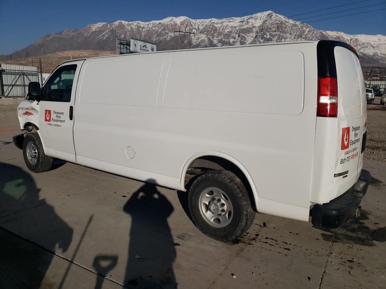 Image 2 of 2016 CHEVROLET EXPRESS G3500  2016 with VIN 1GCZGHFG9G1184056