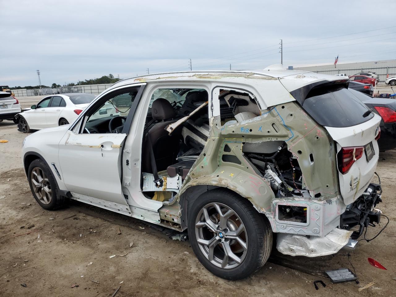 Image 2 of 2020 BMW X3 XDRIVE30I 2020 with VIN 5UXTY5C00L9D48574