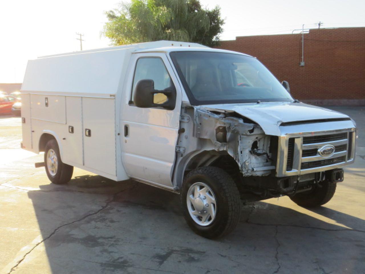 Obraz 1 z 2022 FORD ECONOLINE E350 SUPER DUTY CUTAWAY VAN 2022 z VIN 1FDWE3FN4NDC43127