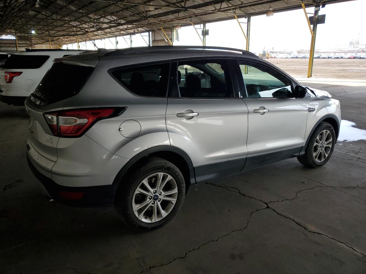 Изображение 3 2018 FORD ESCAPE SE 2018 с VIN 1FMCU0GD2JUC17341
