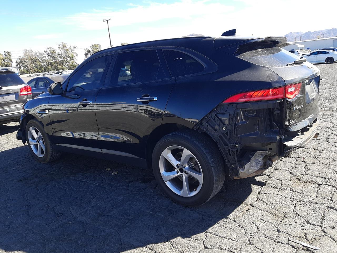 Image 2 of 2018 JAGUAR F-PACE PREMIUM 2018 with VIN SADCJ2FX1JA275824