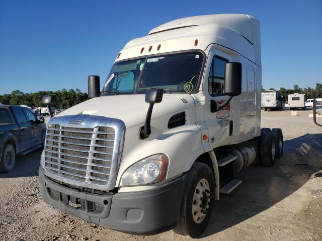 Image 2 of 2018 FREIGHTLINER CASCADIA 113  2018 with VIN 3AKJGHDV0JSKA5735