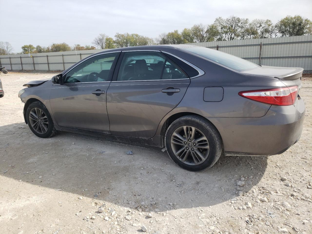 Image 2 of 2015 TOYOTA CAMRY LE 2015 with VIN 4T1BF1FK6FU935056