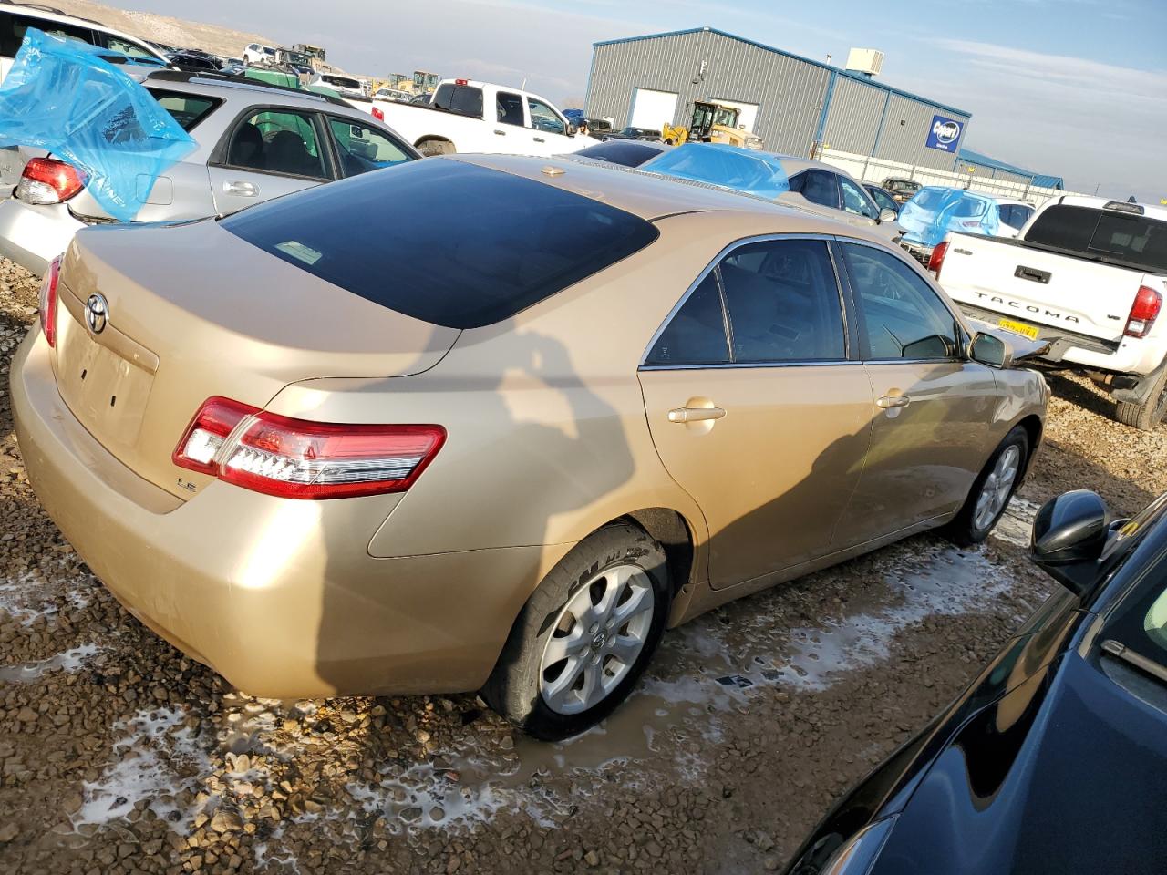 Image 3 of 2011 TOYOTA CAMRY BASE 2011 with VIN 4T1BF3EK2BU221321