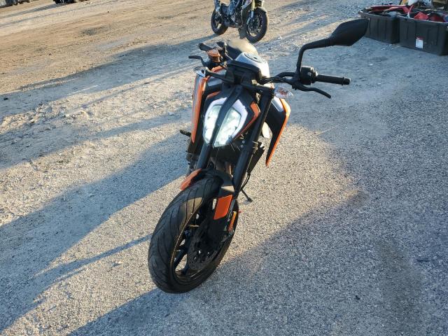 Obraz 2 z 2019 KTM 790 DUKE 2019 z VIN VBKTU6404KM739350