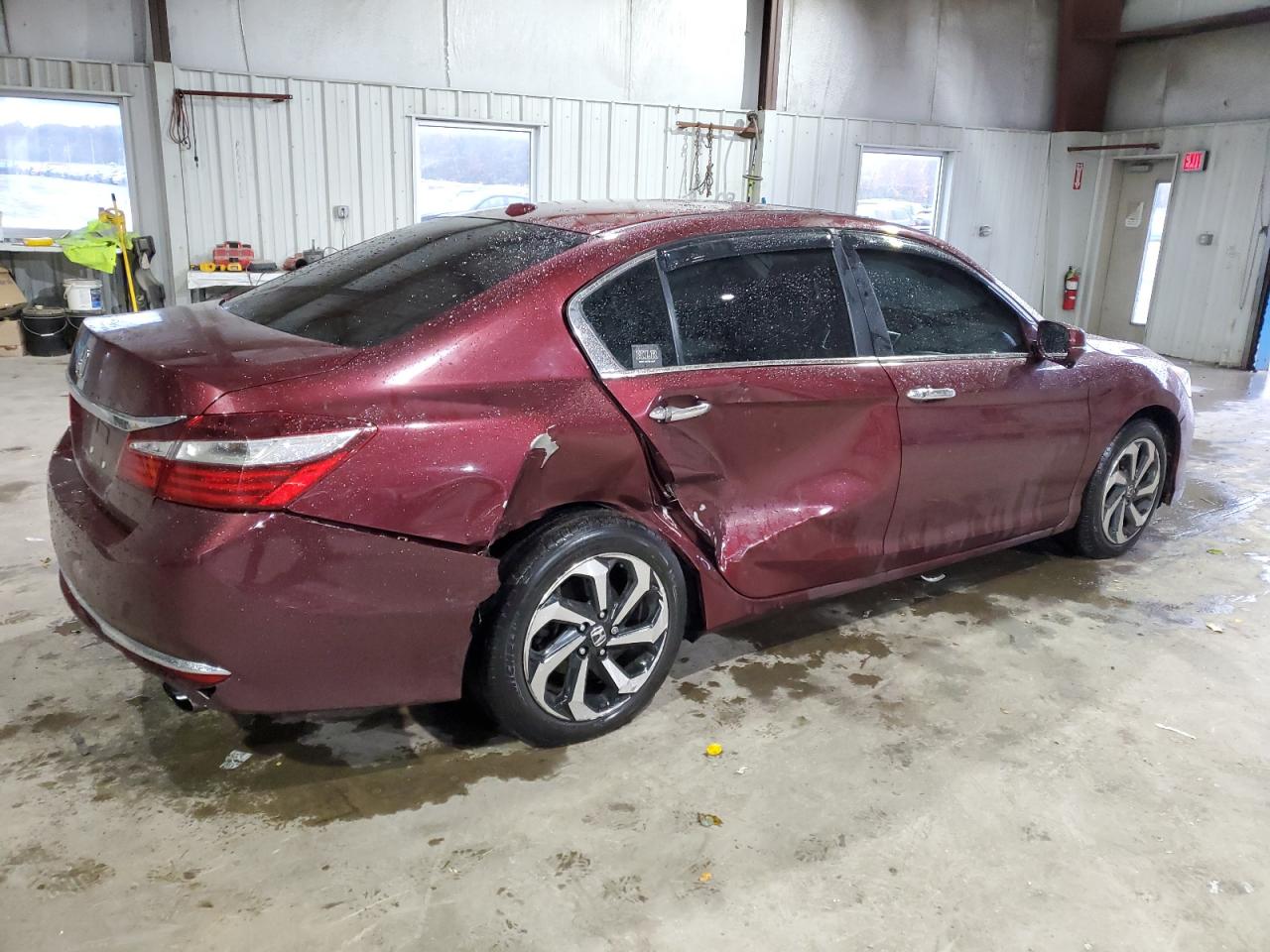 Image 3 of 2016 HONDA ACCORD EXL 2016 with VIN 1HGCR2F86GA004619