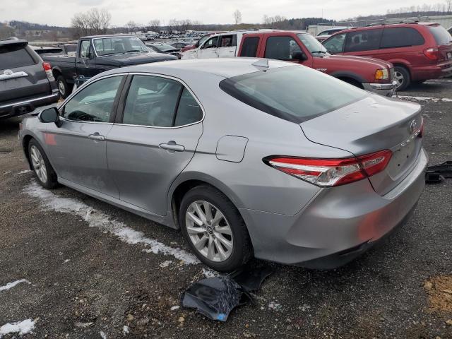 Obraz 2 z 2020 TOYOTA CAMRY LE 2020 z VIN 4T1C11AK6LU931174