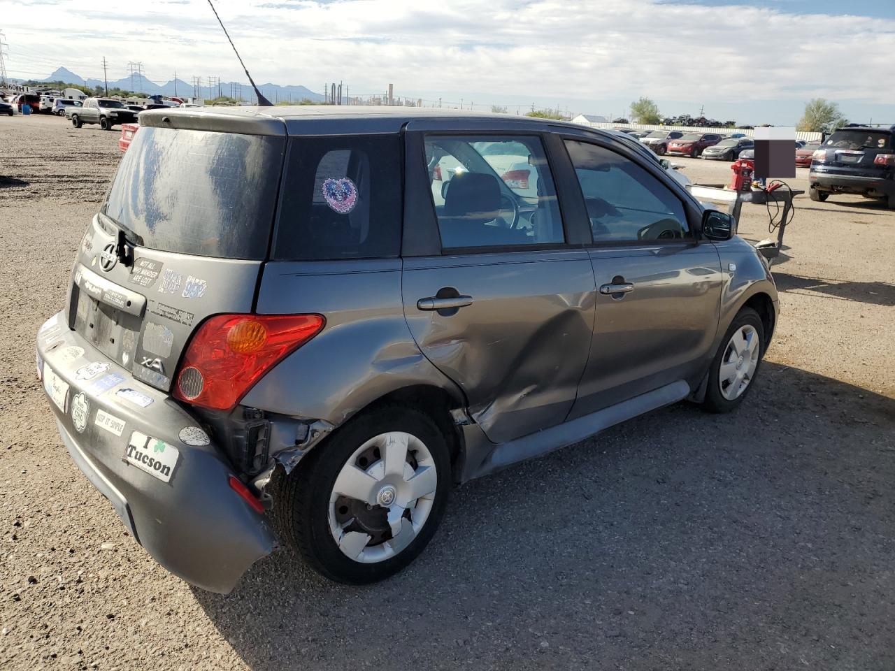 Obraz 3 z 2004 TOYOTA SCION XA  2004 z VIN JTKKT624440063829