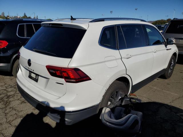 Image 3 of 2023 VOLKSWAGEN TIGUAN SE 2023 with VIN 3VVMB7AX1PM009668