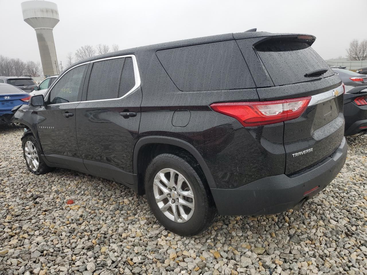 Obraz 2 z 2018 CHEVROLET TRAVERSE LS 2018 z VIN 1GNERLKWXJJ127159