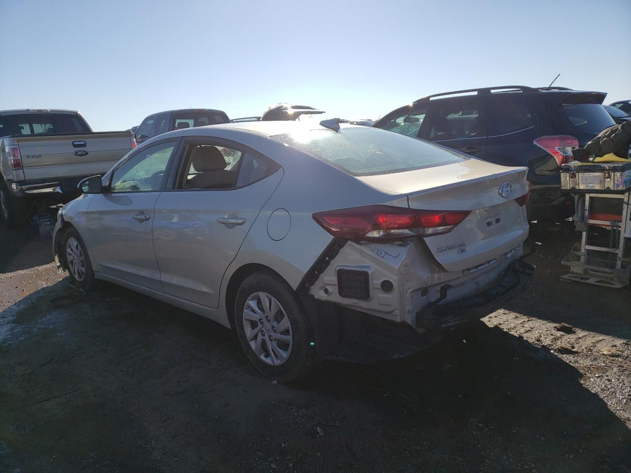 Image 2 of 2017 HYUNDAI ELANTRA SE 2017 with VIN 5NPD74LF0HH161368